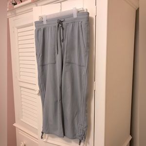 ◽️◽️Gray cargo pant with pockets and drawstring